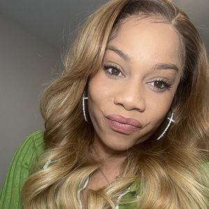 Meet your Posher, Laquwandra